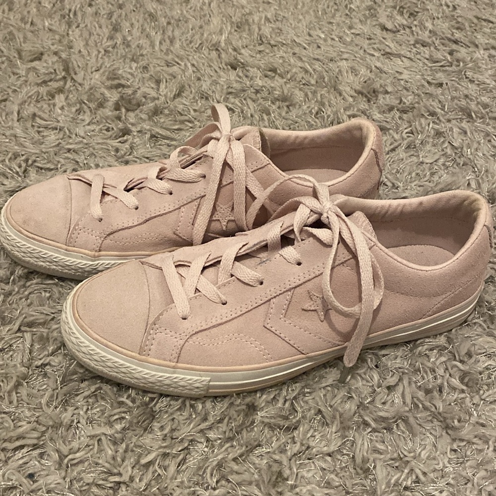Converse blush pink women’s size 8